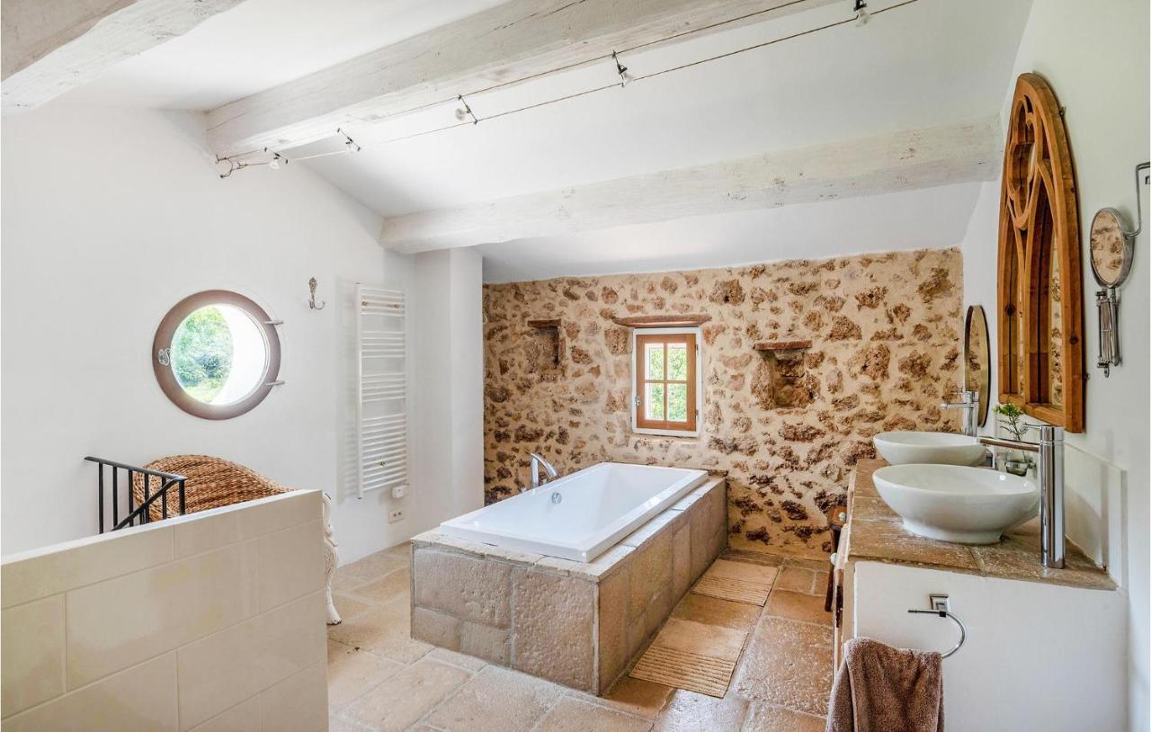 6 Bedroom Pet Friendly Home In Carcès Exterior foto