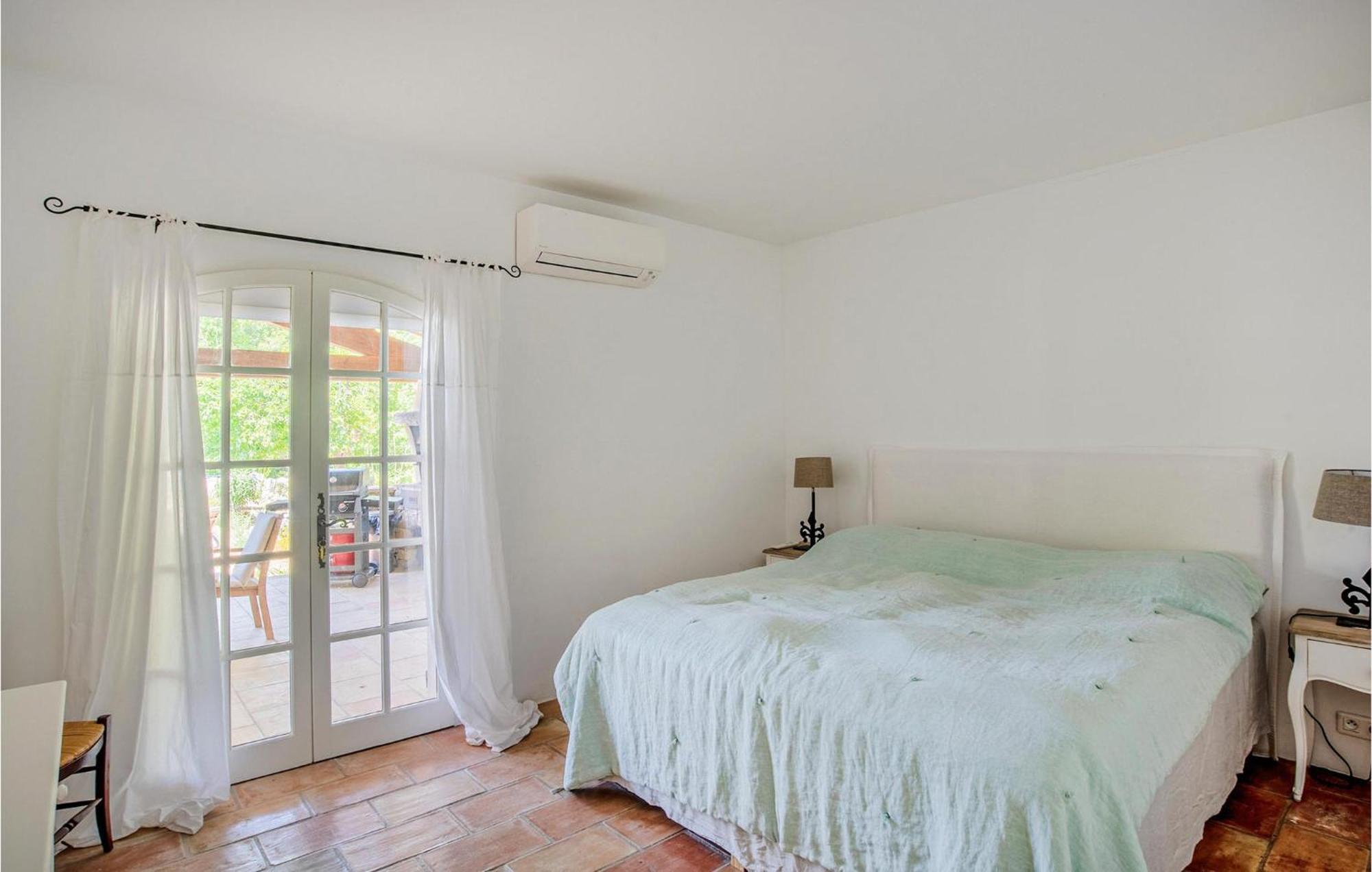 6 Bedroom Pet Friendly Home In Carcès Exterior foto
